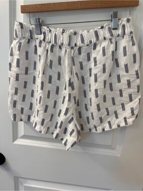 LOFT White High-Waist Shorts with Gray Brushprint